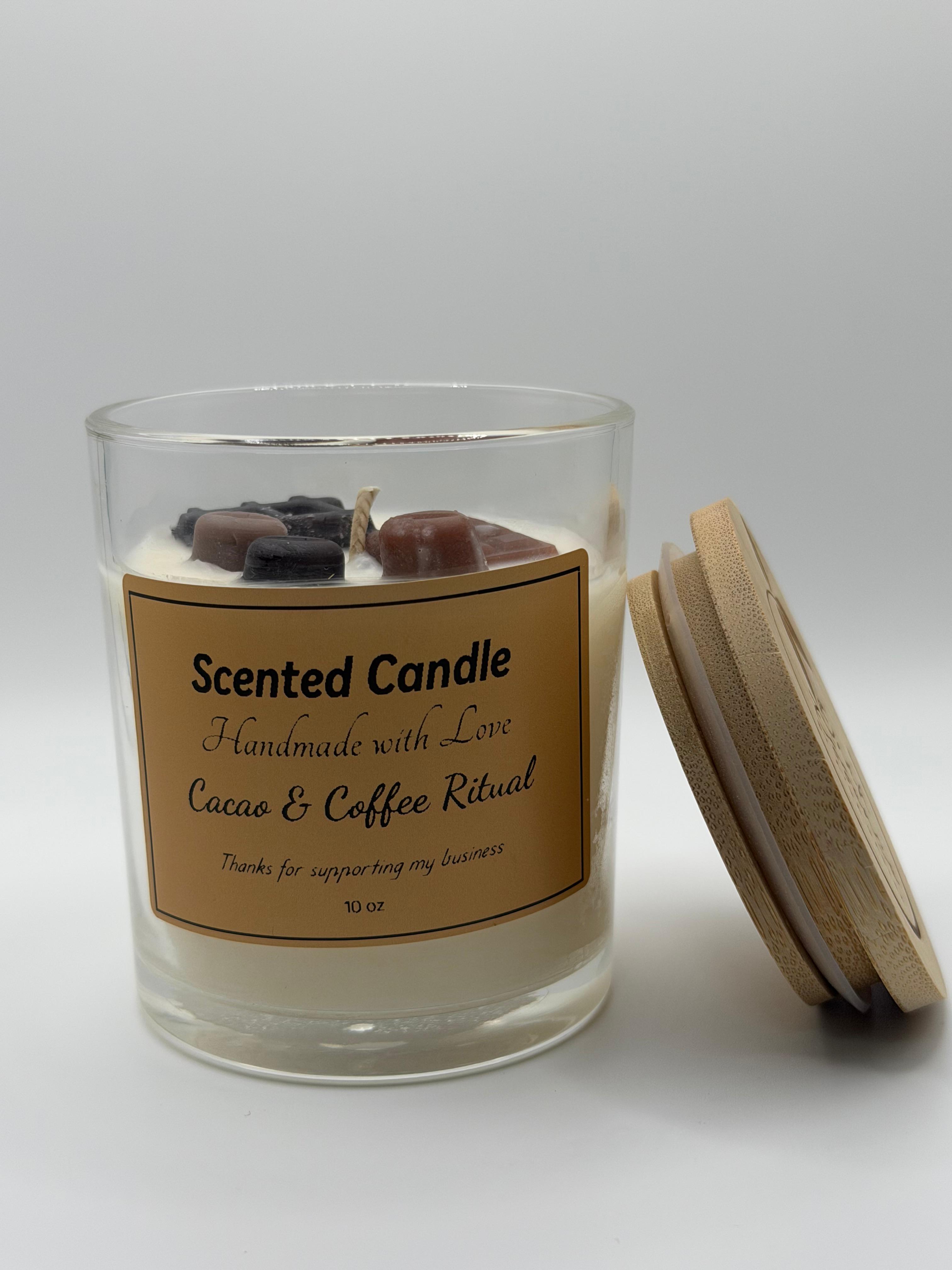 Minimalist and sophisticated. This candle blends neutral tones that bring visual harmony, while its relaxing fragrance turns any corner into a sanctuary of peace and comfort.